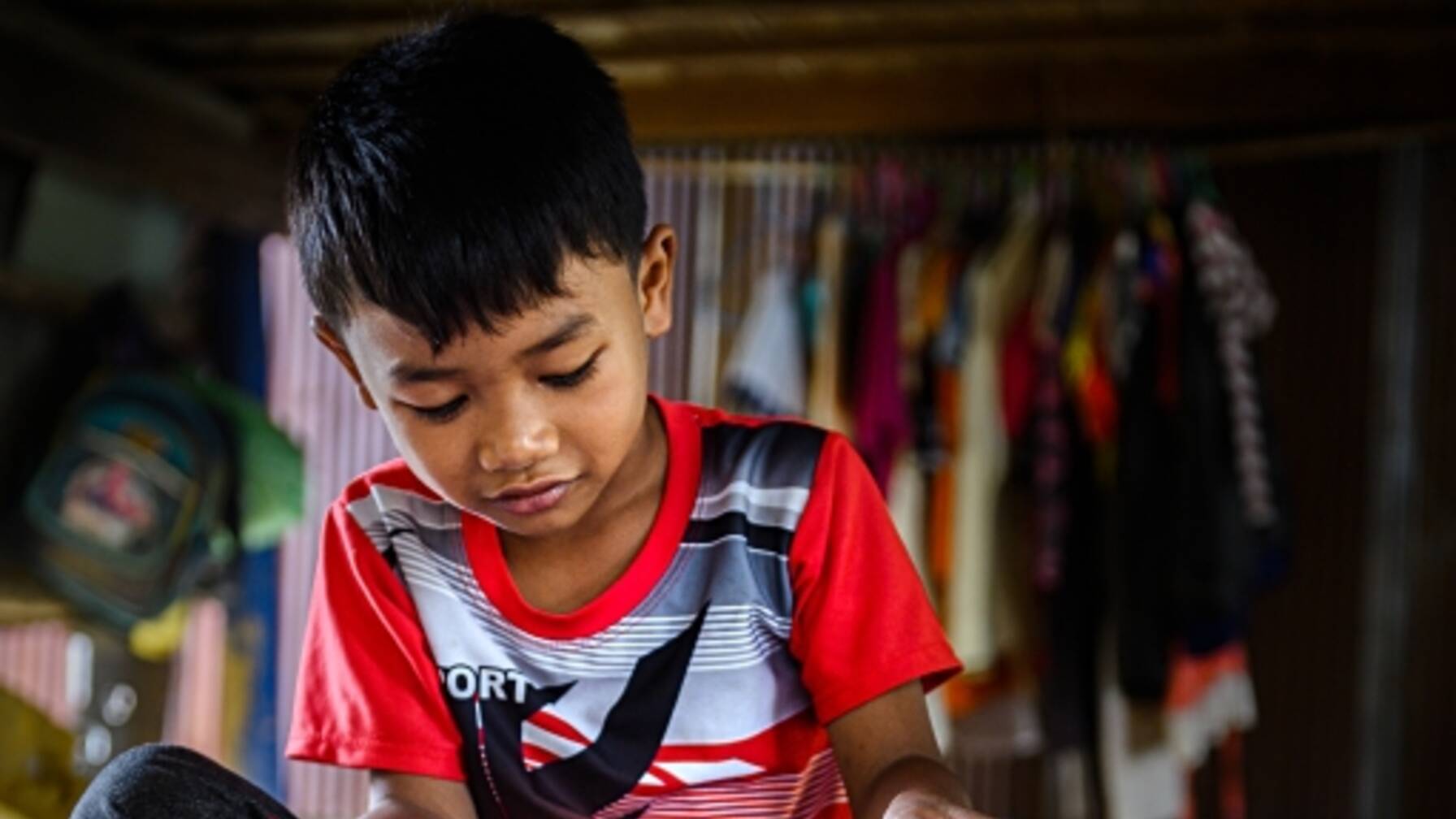 Courage and optimism for children: Sao Bat (9) plays and learns every morning at the centre in Poipet (Cambodia) so he can then be integrated into a state school