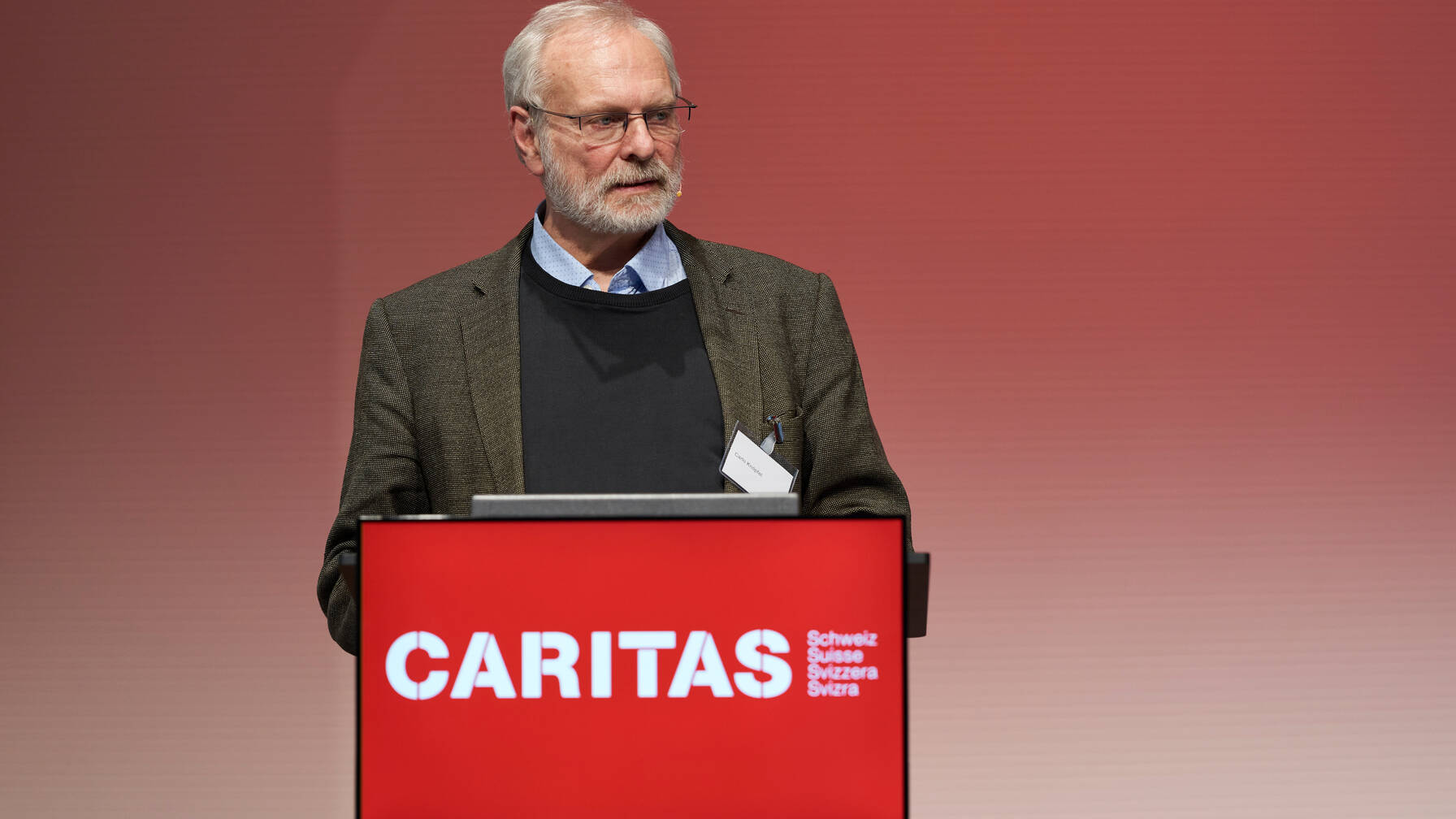 Carlo Knöpfel (FHNW Nord-Ouest de la Suisse) a abordé les inégalités liées à la crise climatique et a affirmé : «Le Green Deal doit aussi être un Social Deal !»