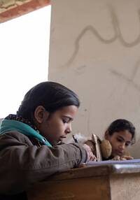 In Siria un’intera generazione rischia di rimanere senza diploma scolastico. Siria, 2020.